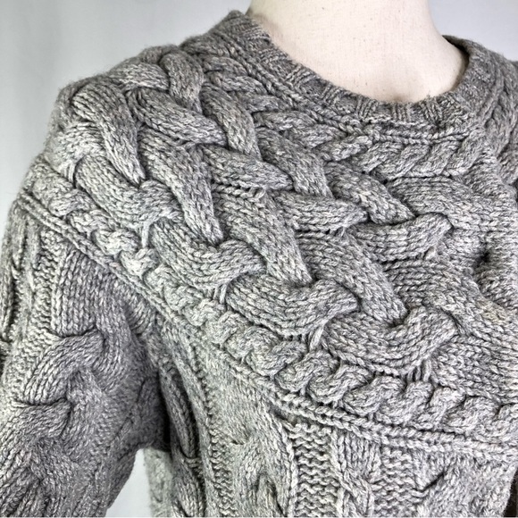 BCBG MaxAzria vintage cropped cabled sweater short sleeve wool grey S - Picture 2 of 9